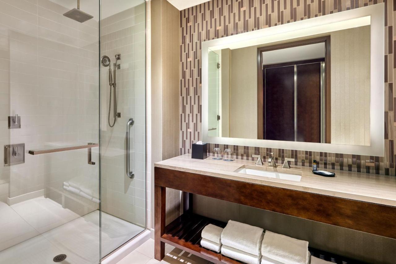 เดอะ เวสทิน ฟีนิกซ์ ดาวน์ทาวน์ Hotel ภายนอก รูปภาพ