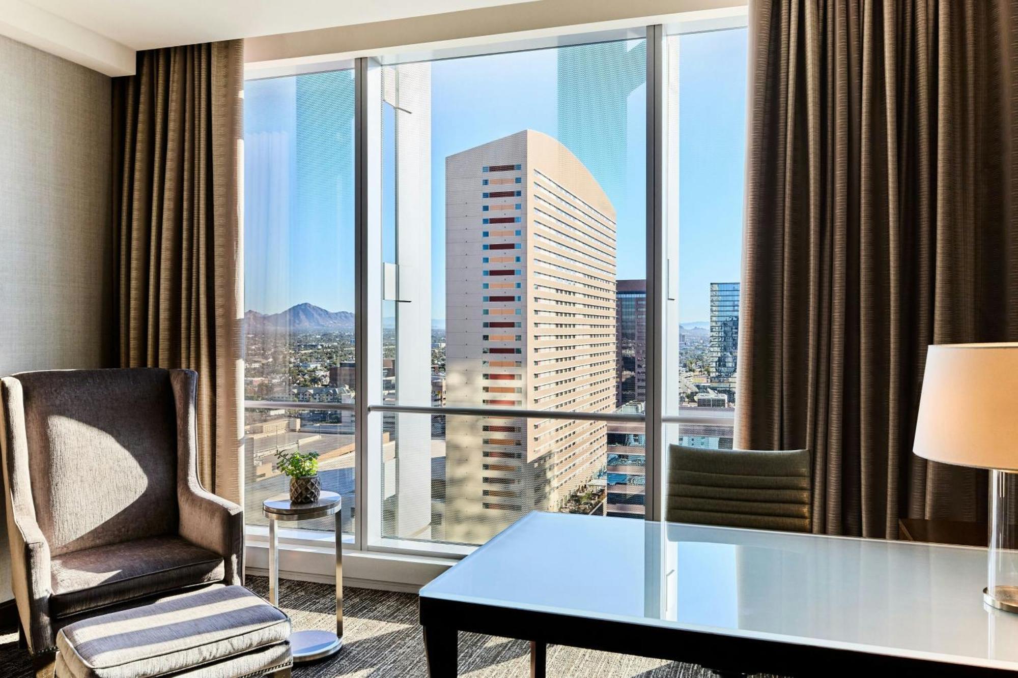 เดอะ เวสทิน ฟีนิกซ์ ดาวน์ทาวน์ Hotel ภายนอก รูปภาพ